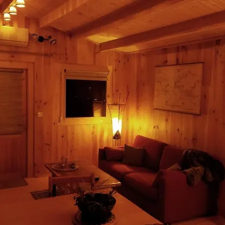 Chalet Maison Bois Vue Causse Larzac Et Viaduc Millau