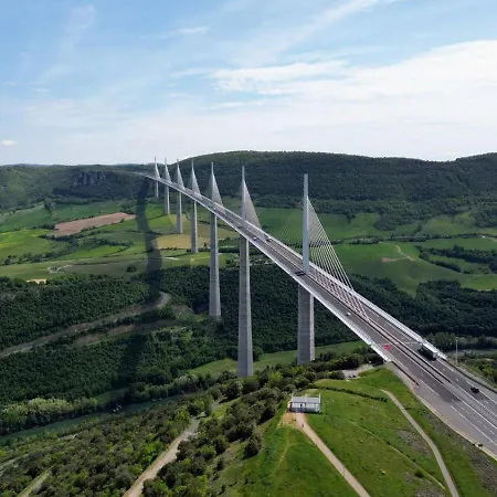 Maison Bois Vue Causse Larzac Et Viaduc Chalet Millau